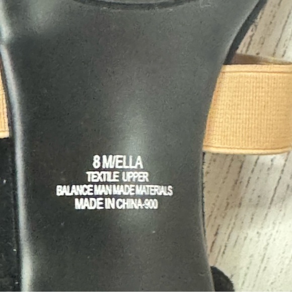 CP COMMON PROJECTS, size 8, ELLA BLOCK HEEL
balck/nude - Picture 8 of 8